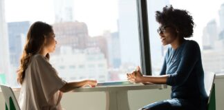 CONHEÇA OS 12 PRINCIPAIS ERROS NA HORA DA ENTREVISTA DE EMPREGO